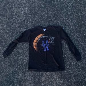 Vintage Kentucky wildcat basketball shirt